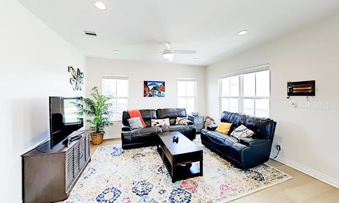Terramar Beach Casa | Miramar Mariner