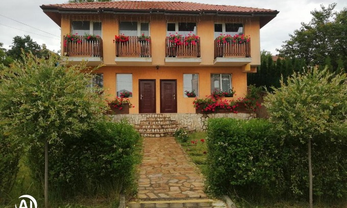 Byala Casa | Miranis Houses