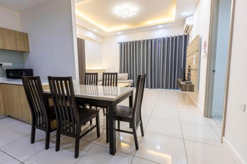 Miri Apartamento | Miri Times Square Serviced Apartment