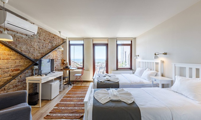 Old City Hotel | Miro Mansion