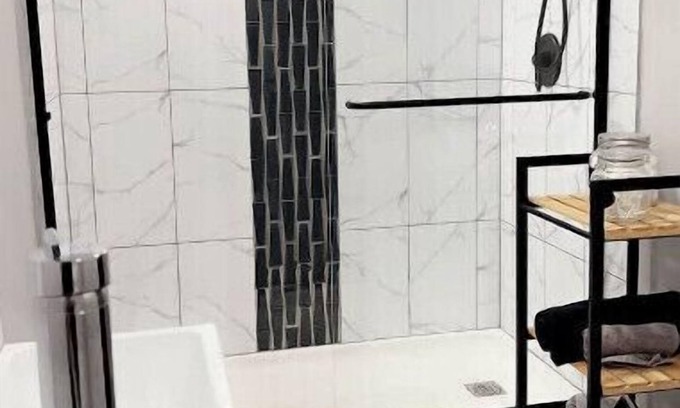 Sharon Hill Apartamento | Mirror Me.