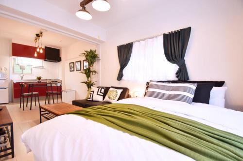 Onna Apartamento | Mishuku Onna101