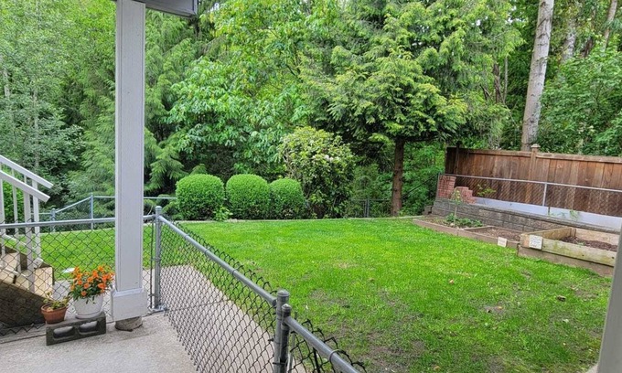 Mission Casa | Mission Home stay , A cozy home away from home , close to mountains and Lakes