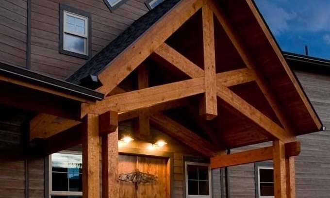 Huson Casa | Missoula Private Riverfront Luxury