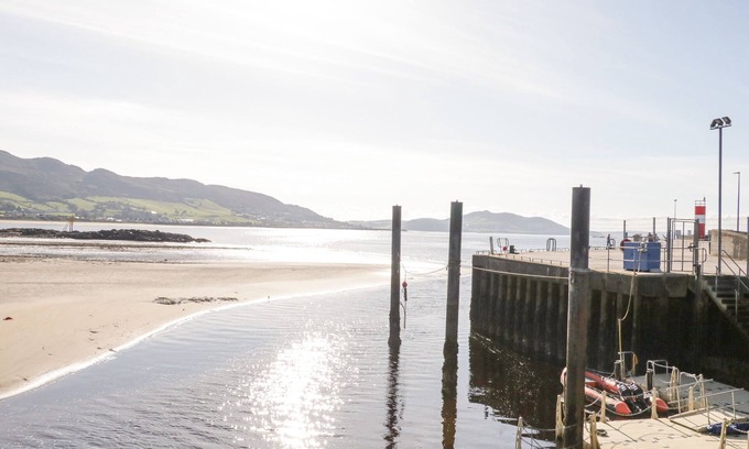Buncrana Cabaña | MISSY'S HOUSE, pet friendly in Buncrana, County Donegal