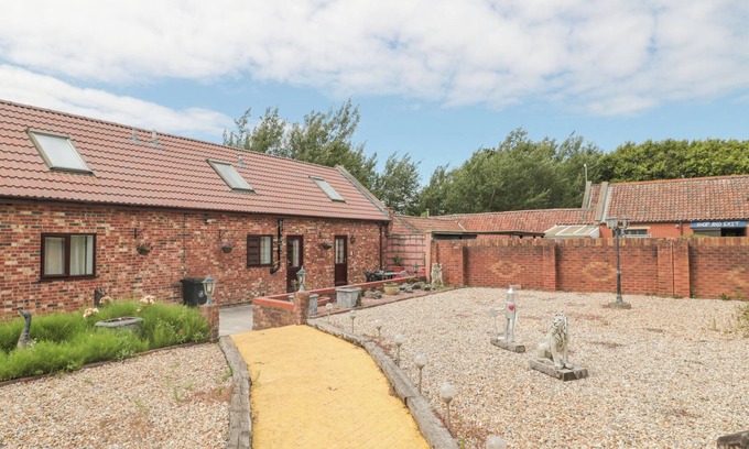 Brean Cabaña | MISTLETOE COTTAGE, family friendly, with a garden in Brean