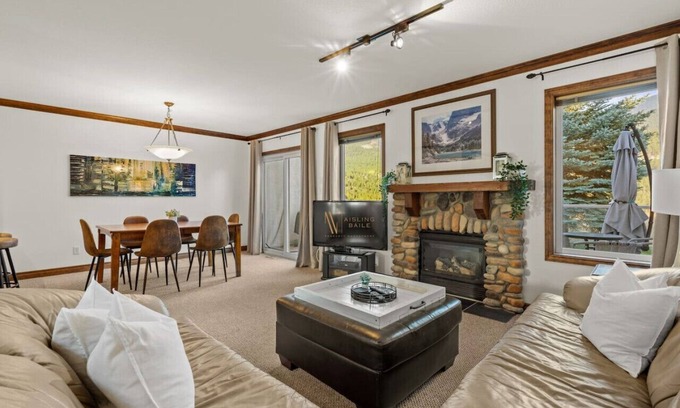 East Kootenay Apartamento | Misty Mountain Retreat | Pool/Hot Tub | Fireplace