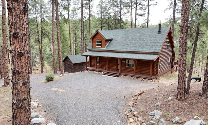 Prescott Cabina | Misty Mountain Chalet- Cabin Pets EV Trails Views 2acres 7000ft elevation