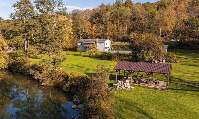 Wellsboro Cabaña | Misty Mountain Cottage | Fire Pit + Pavilion!