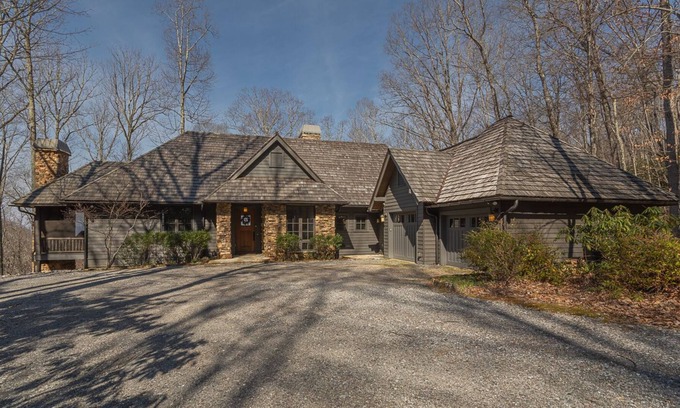 Sylva Casa | Misty Mountain Hideaway: A sanctuary in Balsam Mountain Preserve, with year round views and hot tub!