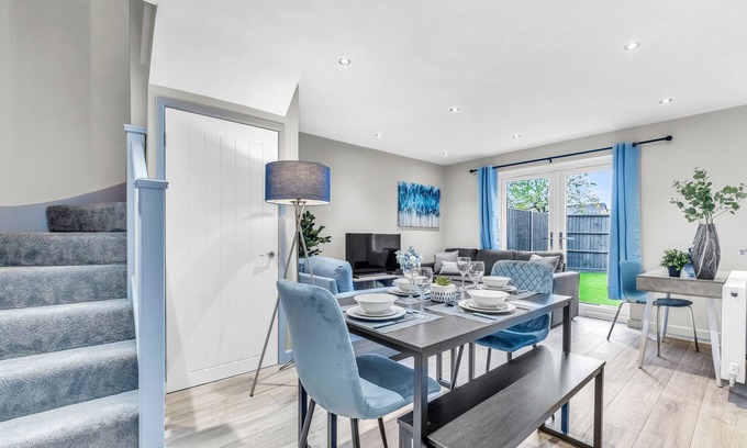 Walton Casa | MK 2-Bedroom Contractor's Gem