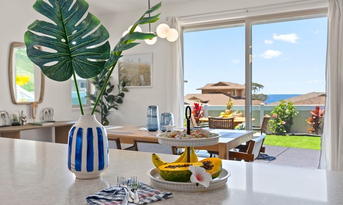 Makaha Valley Casa | @ ML – Aloha Hoʻonani 3BR Home | MT & Ocean Views!
