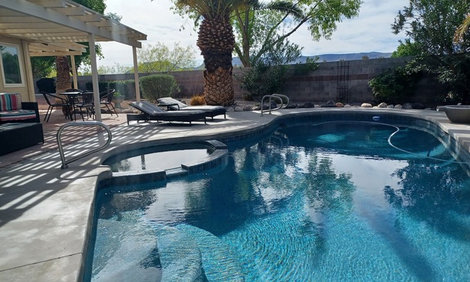 Green Valley Casa | ¡¡¡VIVA LAS VEGAS!!! Montaña VISTA / PISCINA / SPA, 4BD 2. 5 BA 10 min strip !!