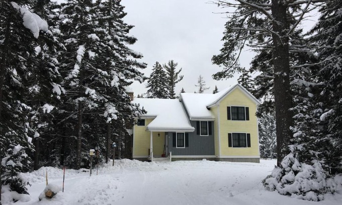 Twin Mountain Casa | MO Private home in beautiful wooded setting - close to Bretton Woods AC