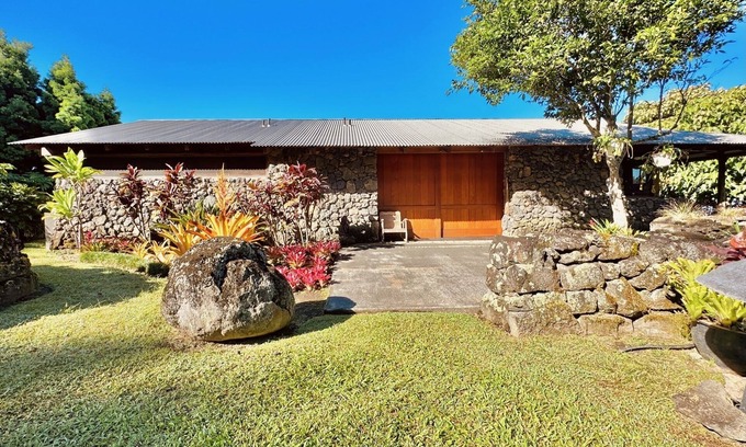 Holualoa Casa | Kona Coffee Farm House de Mo Snell