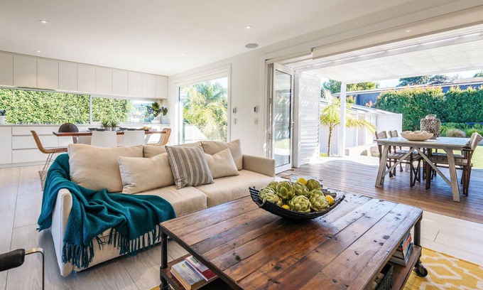 Oneroa Cabaña | Moa Magic - Waiheke Island Holiday Home