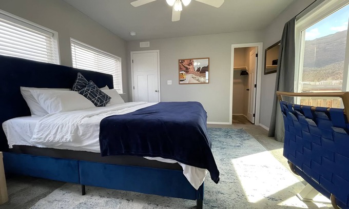 Moab South Valley Casa | Moab’s Majestic Escape to The Red Rock W/EV Outlet