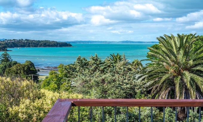 Surfdale Cabaña | Moana Cottage