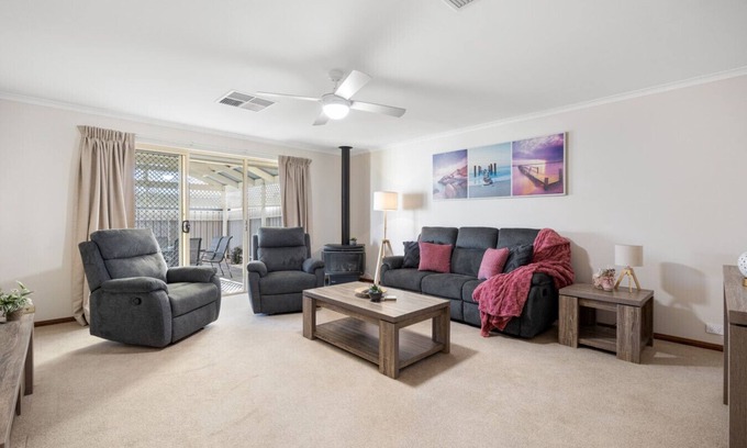 Moana Casa | Moana Hideaway - 3BR, BBQ, Parking