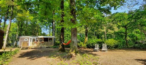 Saint-Cheron Apartamento | Mobil-Home 6 pers sur une grande parcelle, proche Paris camping 3 étoiles