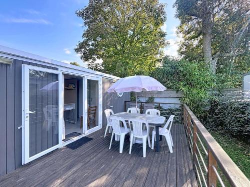 Jullouville-les-Pins Casa | Mobil-home Confort 2 chambres, Piscine chauffée, 200 m de la plage, Parking et Wi-Fi inclus - FR-1-361A-77