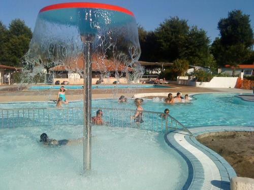 Sainte-Eulalie-en-Born Otro | Mobil home familial Landes