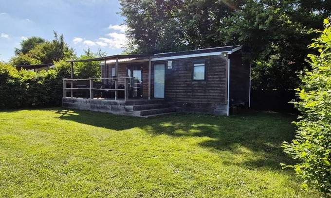 Pressignac Casa | Mobil-Home Limousin Comfort 30m2 Seeblick (3K-6pers)+überdachte Terrasse+TV 6 Personen