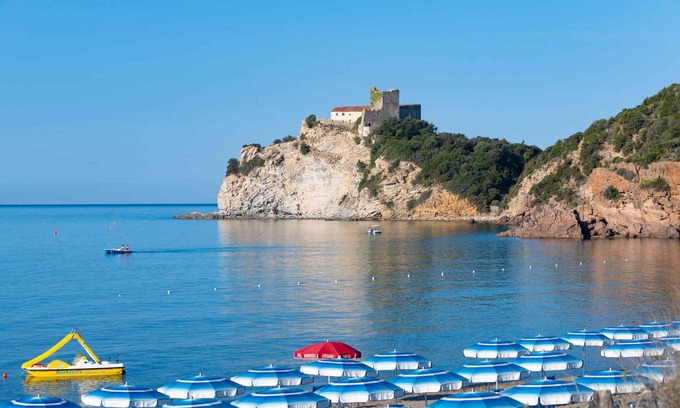 Roccamare Casa | Mobilehome with air conditioning, pool in a sunny location