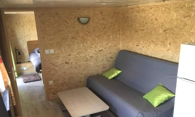Saint-Georges-sur-Allier Casa | mobile home on the farm