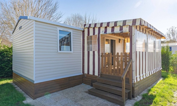 Les Mathes Alquiler De RV | Casa móvil "Camping Les Charmettes" con terraza compartida y jardín privado