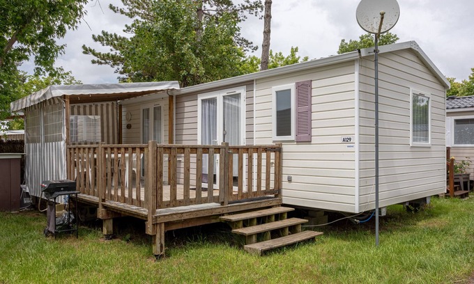 Saint-Jean-de-Monts Alquiler De RV | Caravana 'B Mobil Home 2 Chambres' con piscina compartida y terraza privada