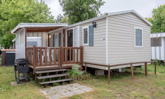 Saint-Jean-de-Monts Alquiler De RV | Caravana '1 Mobil Home 2 Chambres' con piscina compartida y terraza privada