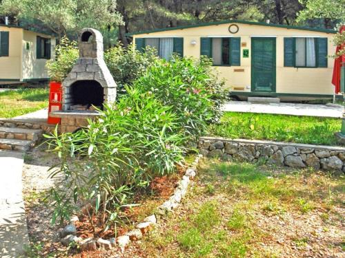 Cres Casa | Mobile Home in Cres near Pebble Beach