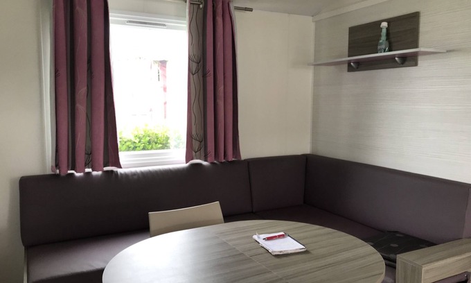 Vic-la-Gardiole Casa | Mobile home in campsite