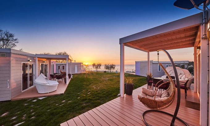 Zambratija Complejo | Mobile Homes Sunset Beach