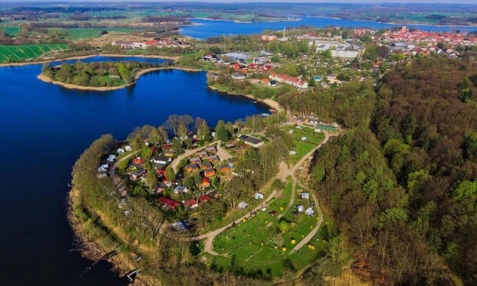 Sternberg Casa | Mobilheim und Blockhaus mit Seeblick