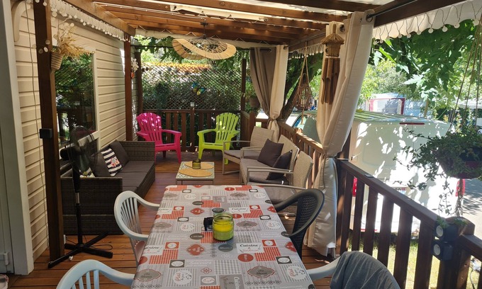 Berrias-et-Casteljau Casa | Mobilhome rental in 3* campsites