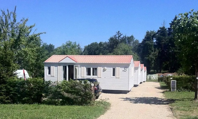 La Balme-de-Sillingy Apartamento | Alquiler-MobilHome-Baño con bañera