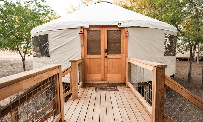 Bandera Cabina | Mockingbird/River Yurt Village/Hot Tub/Medina River/ Block from Main!