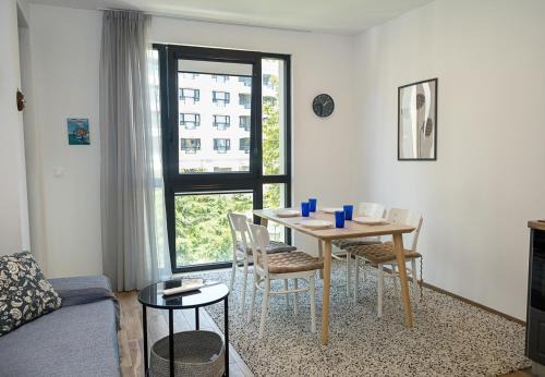 Saints Constantine and Helena Apartamento | Modern 2-Bedroom Flat with Balcony in Azur Premium by Flat mаnаger