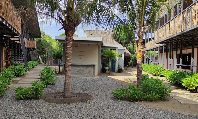 Saladita Condominio | Modern Sustainable Surf Shack - La Saladita
