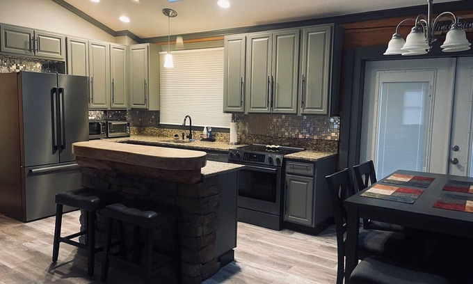 Downieville-Lawson-Dumont Casa | MODERN RUSTIC RETREAT IN THE MOUNTAINS! PERFECT OUTDOOR SPACE WITH HOT TUB.