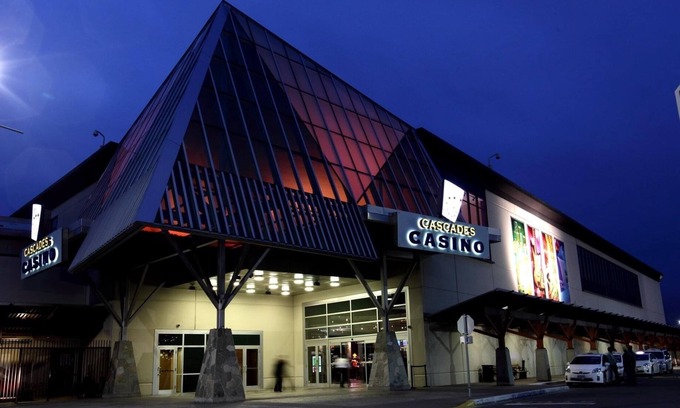 Langley Condominio | modern 1 bdrm condo steps from casino