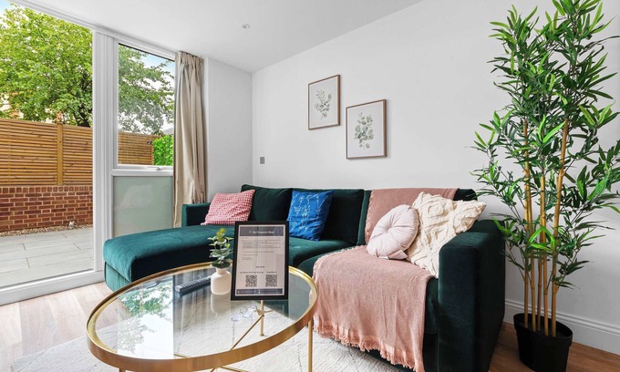Gravesend Apartamento | Modern 1 Bed Apartment with Garden in Gravesend
