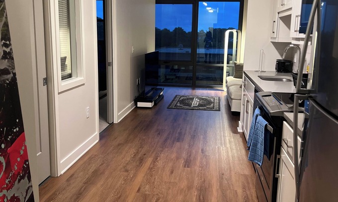 West End Apartamento | Modern 1-bedroom apartment in enchanting Alexandria with WiFi, AC, & Amenities