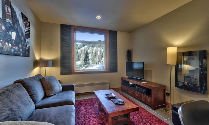 Sun Peaks Cabina | Apartamento moderno de 1 dormitorio en el centro del pueblo