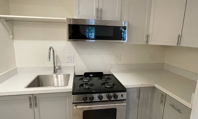 San Carlos Apartamento | Modern 1-Bedroom Cozy Retreat