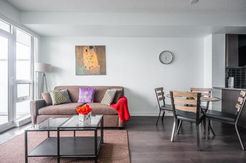 Yonge-Eglinton Apartamento | Modern 1 Bedroom Dunfield Ave Apartment