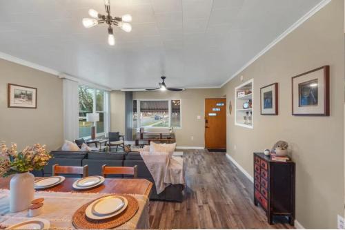 Great Falls Apartamento | Modern 1-Bedroom Haven with Dedicated Home Office