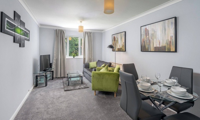 Southgate Apartamento | Modern 1-Bedroom in Crawley with Free Parking